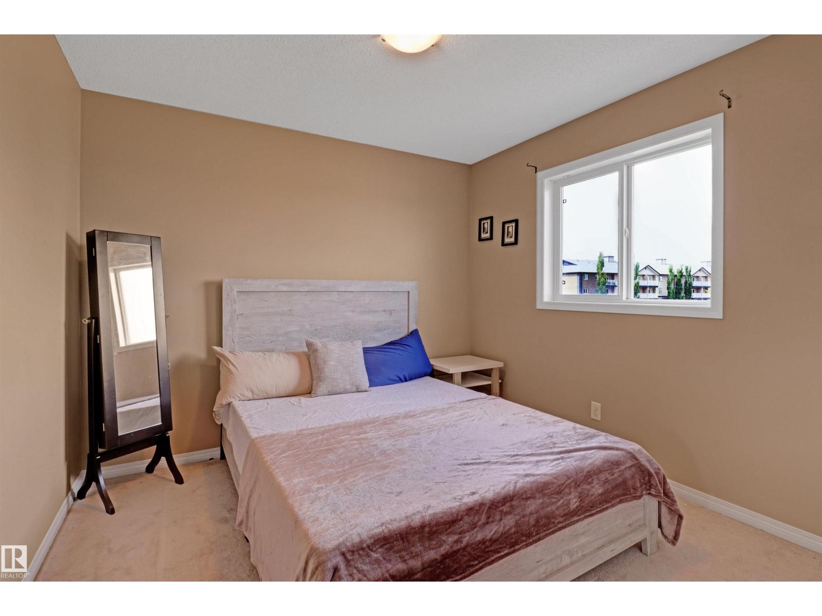 Photo 17 of 1216 36 C Ave Nw, Edmonton AB