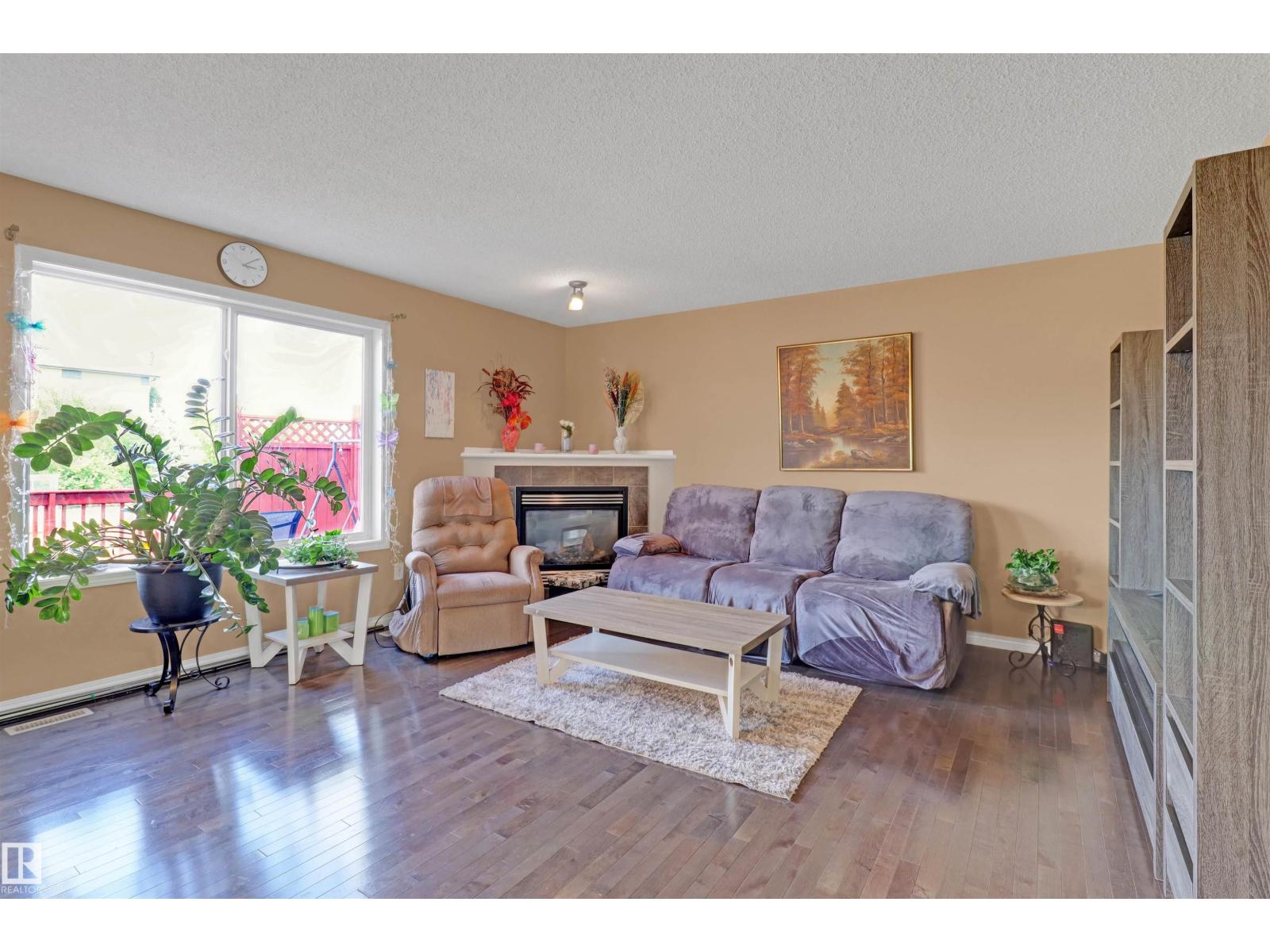 Photo 6 of 1216 36 C Ave Nw, Edmonton AB