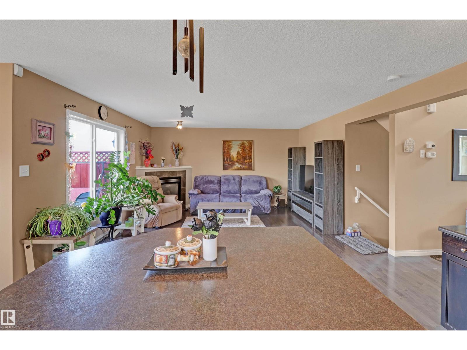 Photo 8 of 1216 36 C Ave Nw, Edmonton AB