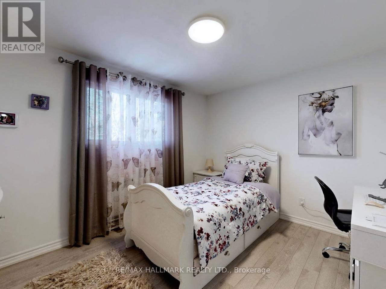 Photo 10 of Main 33 Angus Drive, Toronto ON