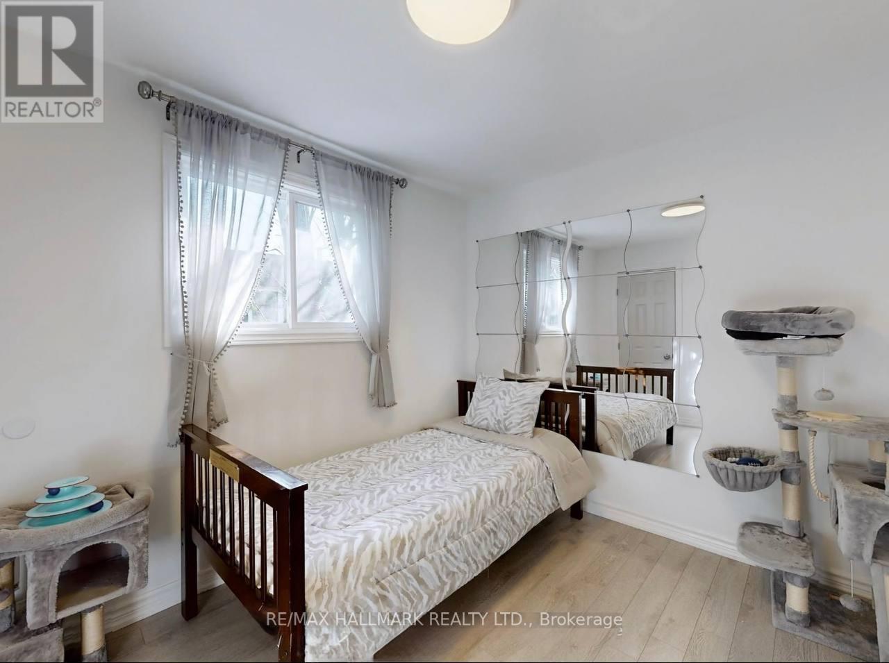 Photo 12 of Main 33 Angus Drive, Toronto ON