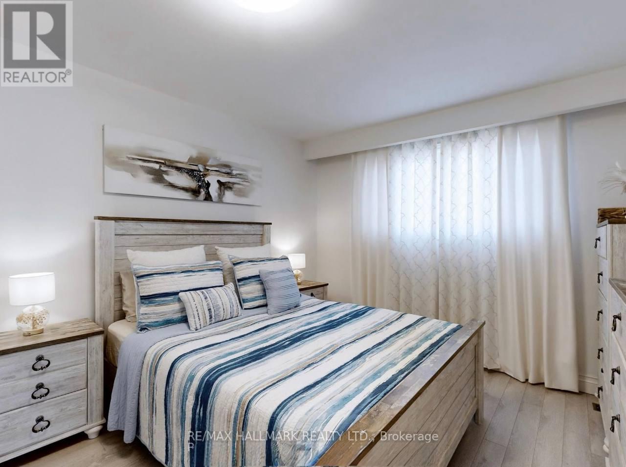 Photo 8 of Main 33 Angus Drive, Toronto ON