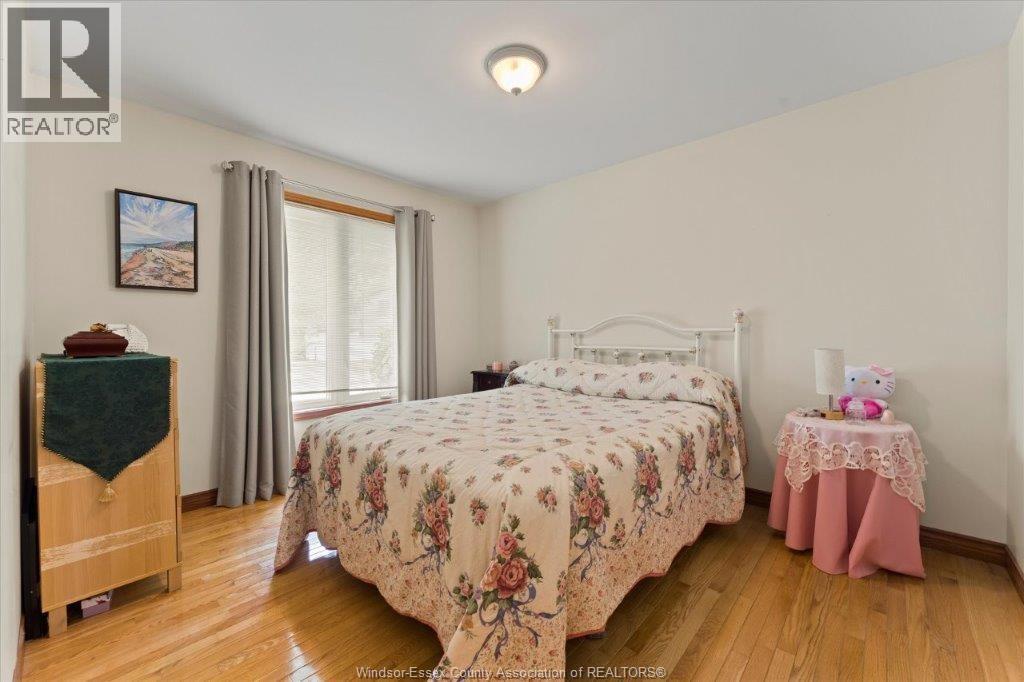 Photo 20 of 2805 Mangin Crescent, Windsor ON