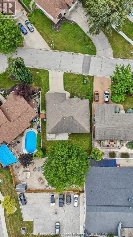 Photo 35 of 2805 Mangin Crescent, Windsor ON