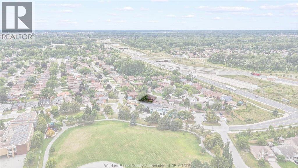 Photo 44 of 2805 Mangin Crescent, Windsor ON
