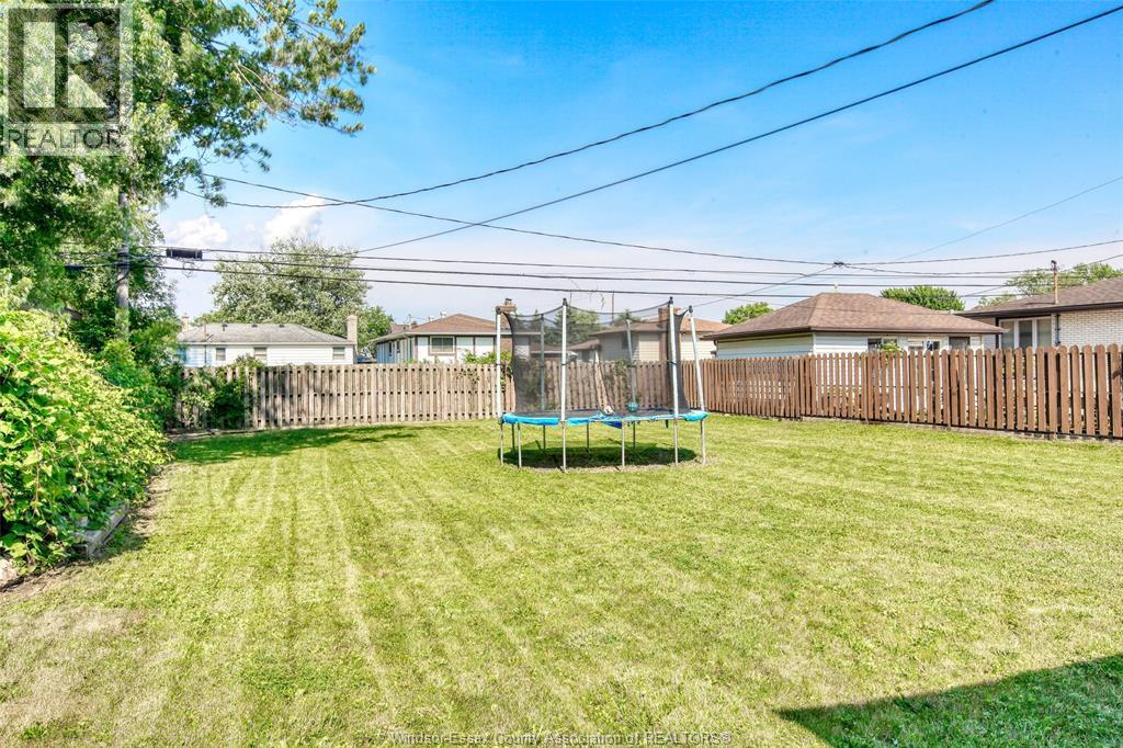 Photo 25 of 2980 Clemenceau, Windsor ON