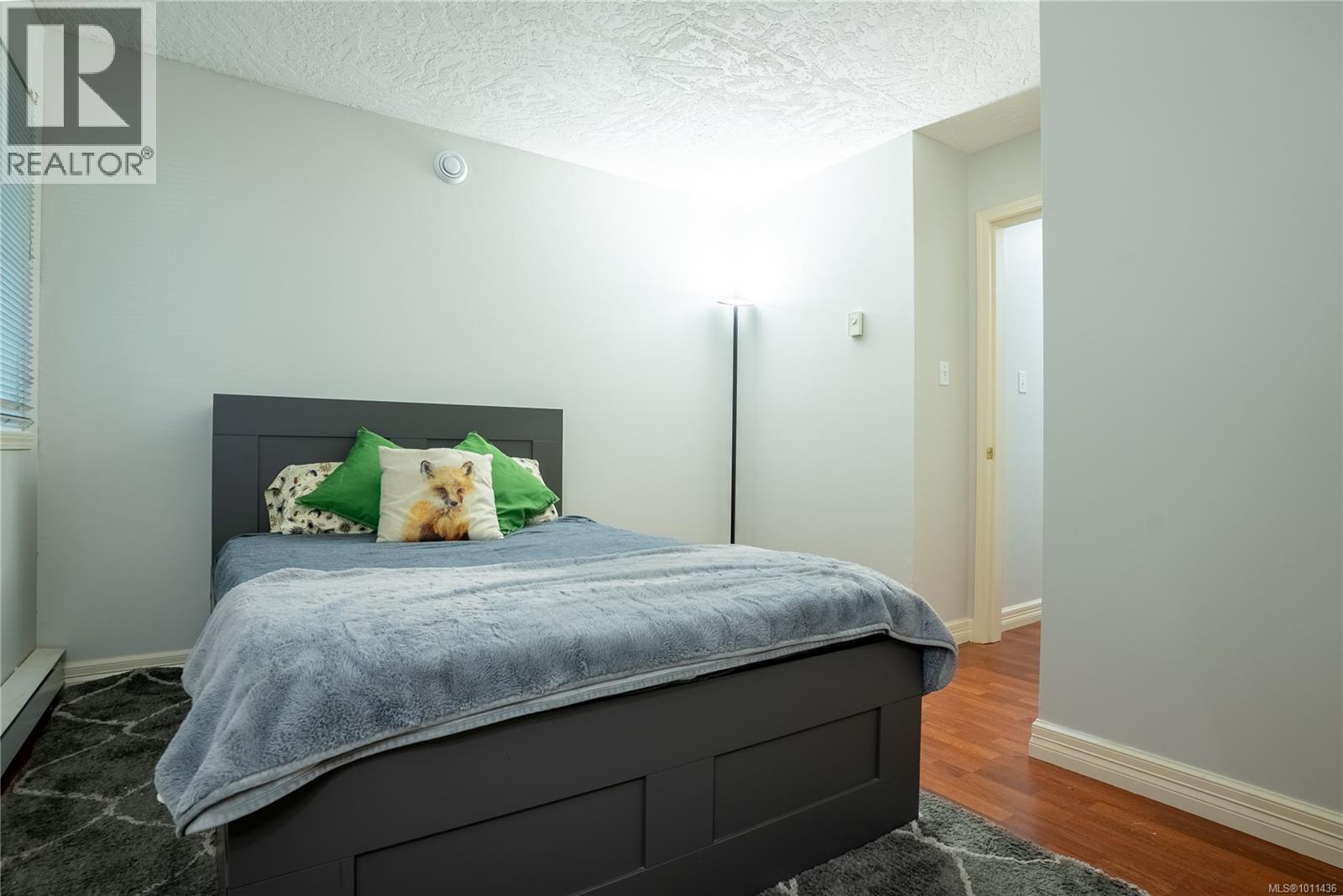 Photo 16 of 101 2710 Grosvenor Rd, Victoria BC