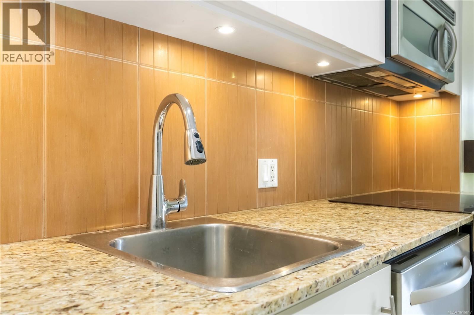 Photo 10 of 319 1375 Bear Mountain Pkwy, Langford BC