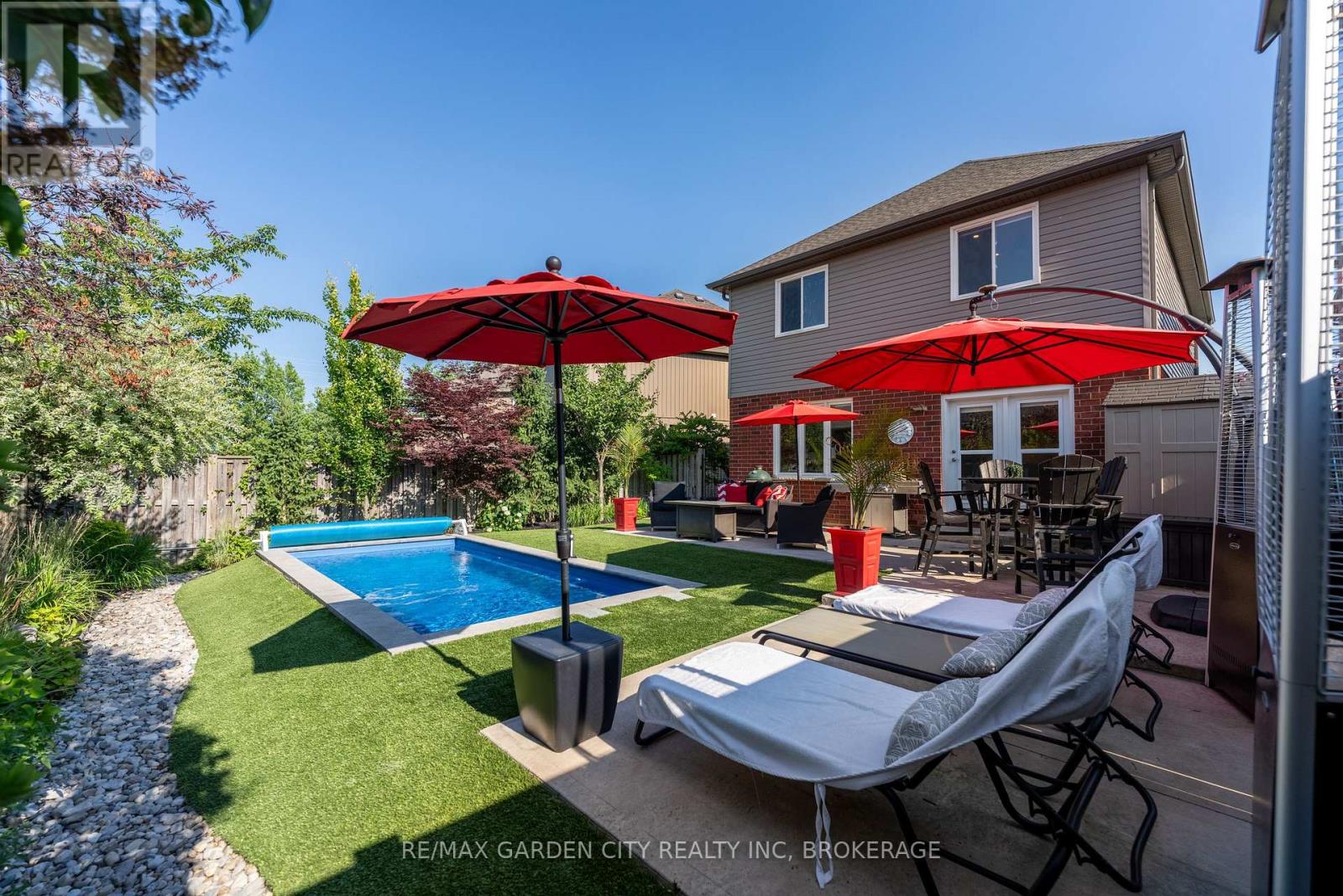 Photo 3 of 6456 Armelina Crescent, Niagara Falls ON
