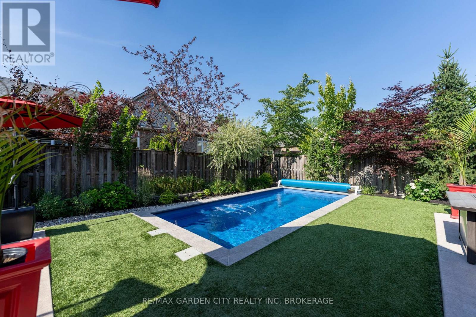Photo 5 of 6456 Armelina Crescent, Niagara Falls ON