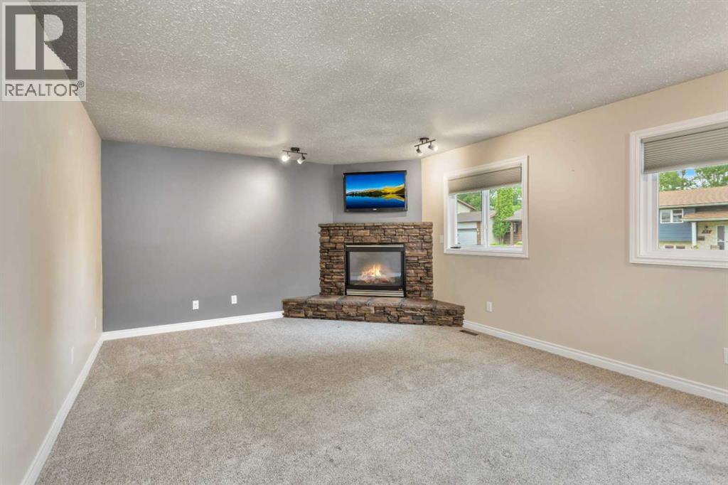Photo 20 of 38 Wiltshire Boulevard, Red Deer AB