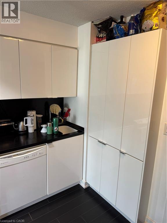 Photo 9 of 15 Iceboat Terrace Unit 1805, Toronto ON