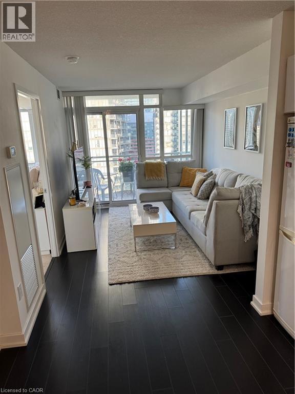 Photo 10 of 15 Iceboat Terrace Unit 1805, Toronto ON