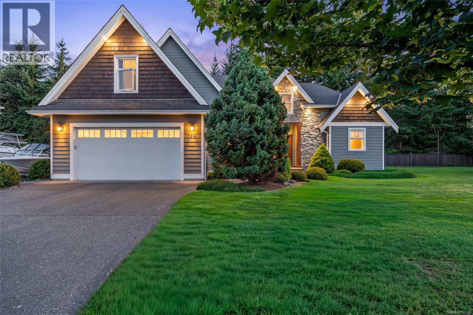 759 Cameleon Pl, Campbell River