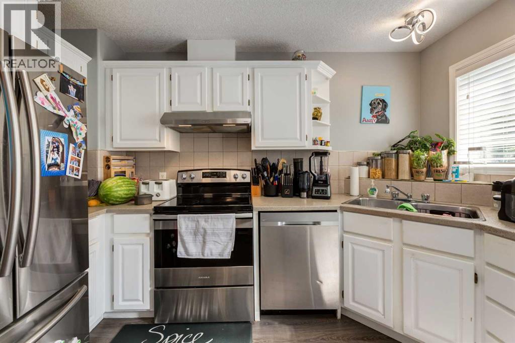 Photo 7 of 5 135 Bow Ridge Drive, Cochrane AB