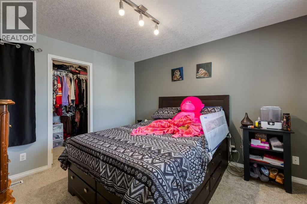 Photo 13 of 5 135 Bow Ridge Drive, Cochrane AB