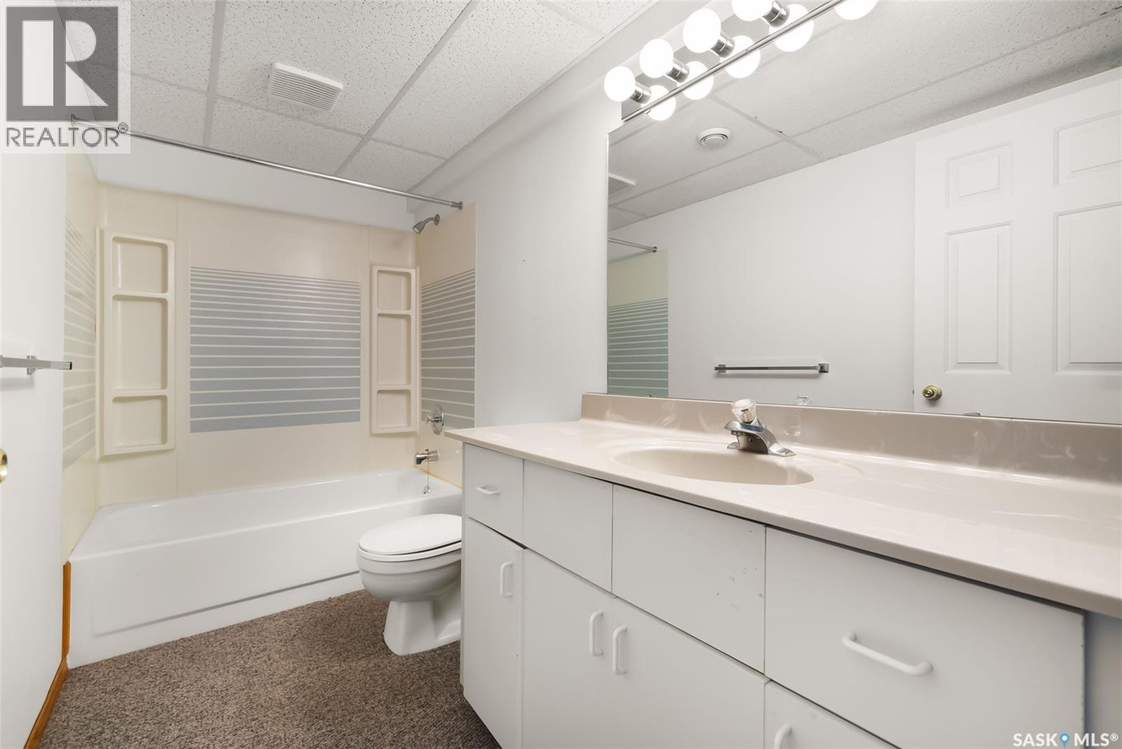 Photo 16 of 3644 Wedgwood Way, Regina SK