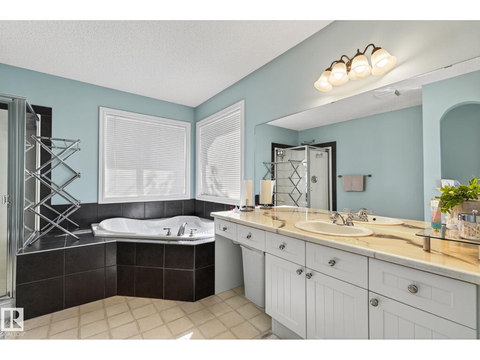 Photo 59 of 20343 46 Av Nw, Edmonton AB