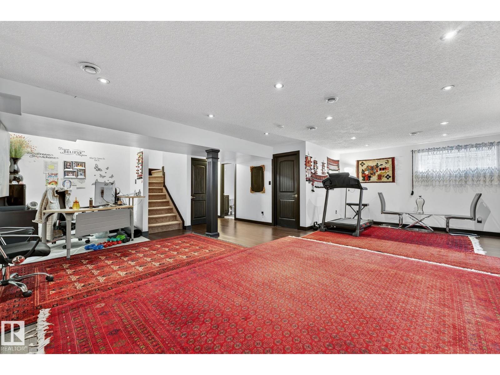 Photo 19 of 20343 46 Av Nw, Edmonton AB