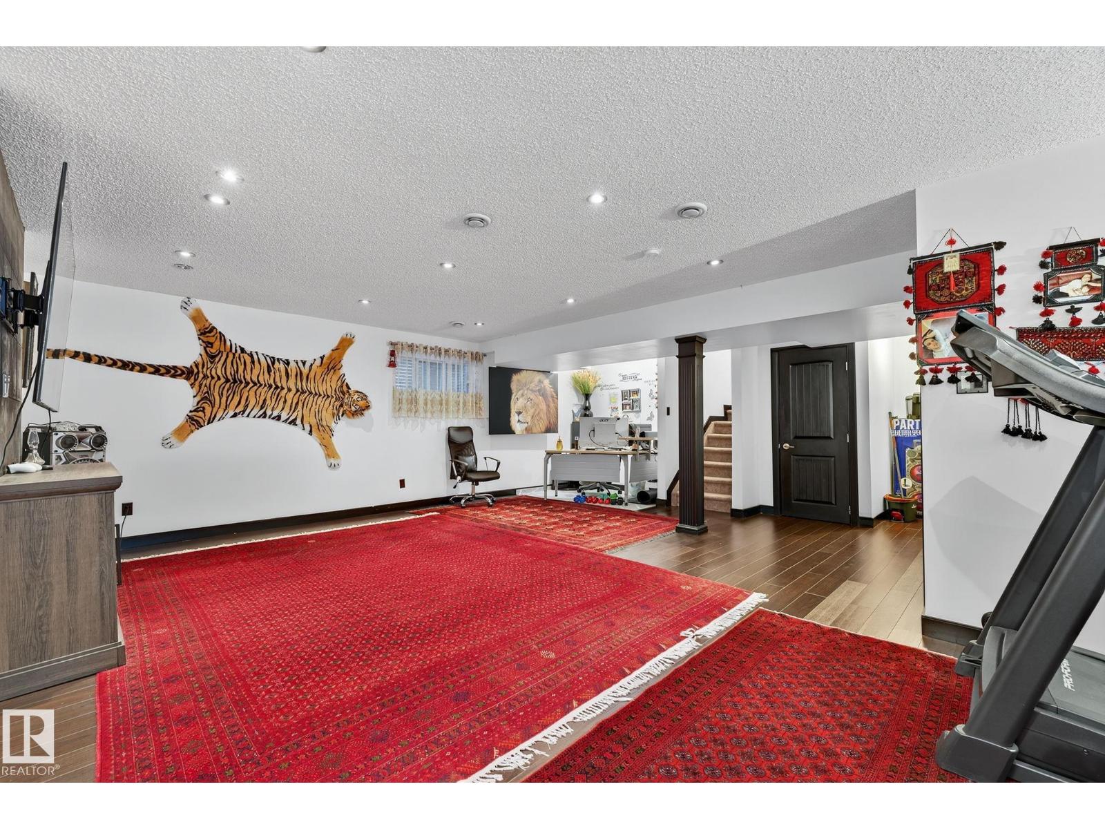 Photo 43 of 20343 46 Av Nw, Edmonton AB