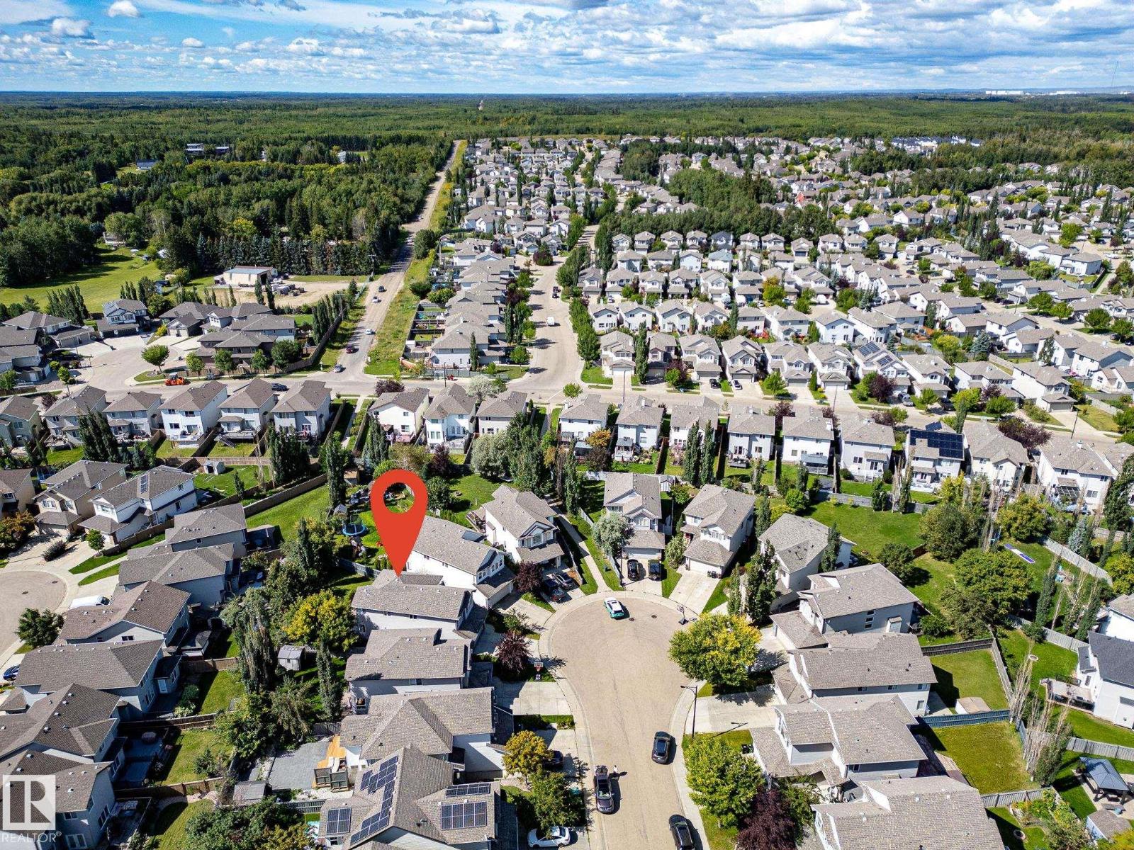 Photo 5 of 20343 46 Av Nw, Edmonton AB