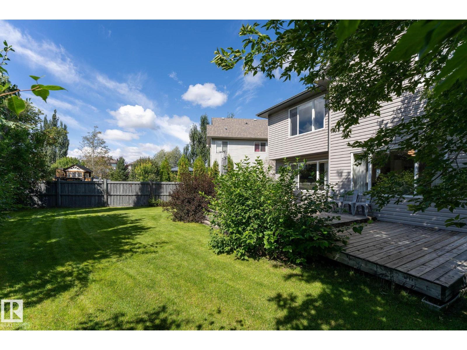 Photo 9 of 20343 46 Av Nw, Edmonton AB