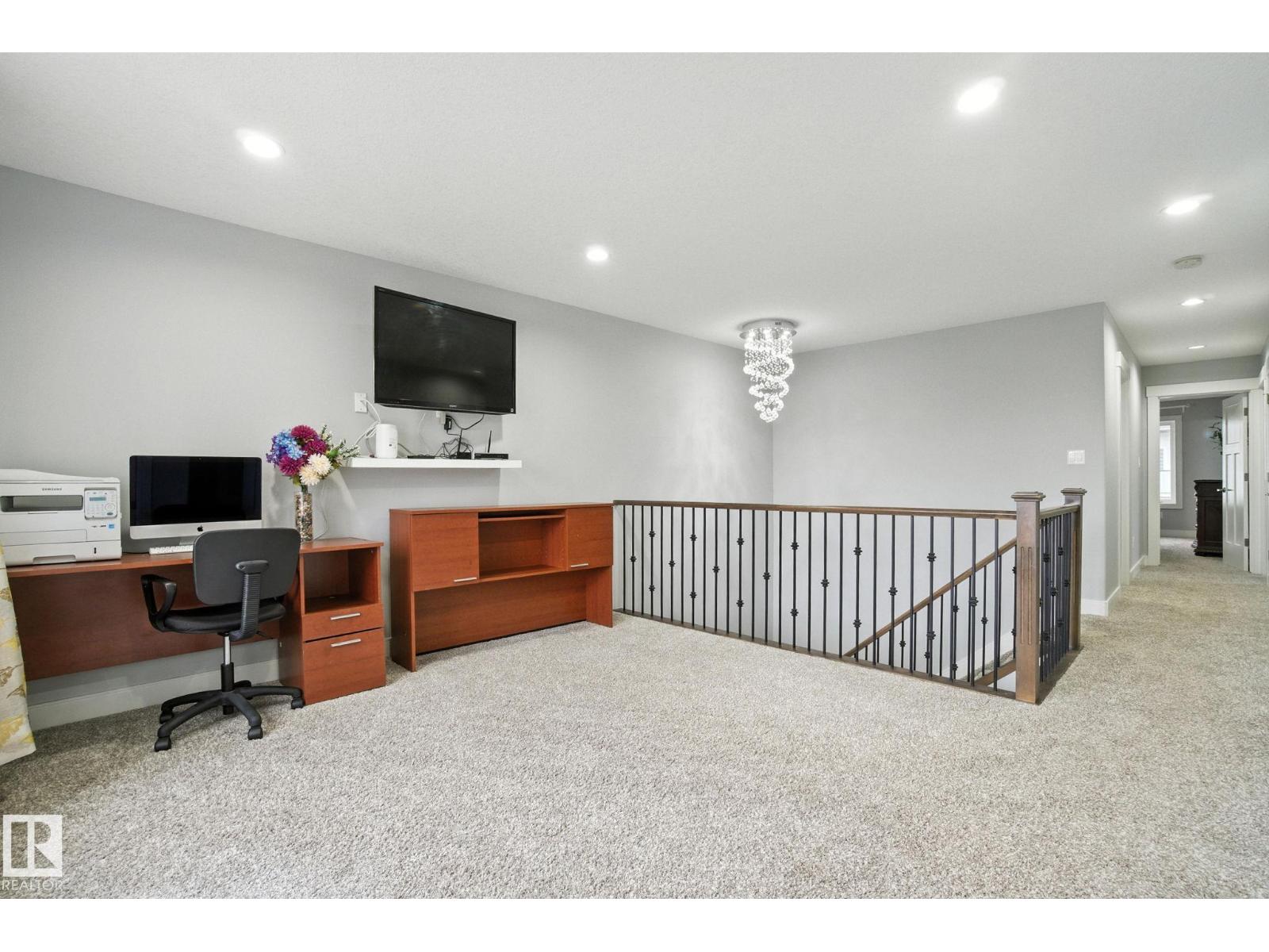 Photo 23 of 2419 17 Av Nw, Edmonton AB