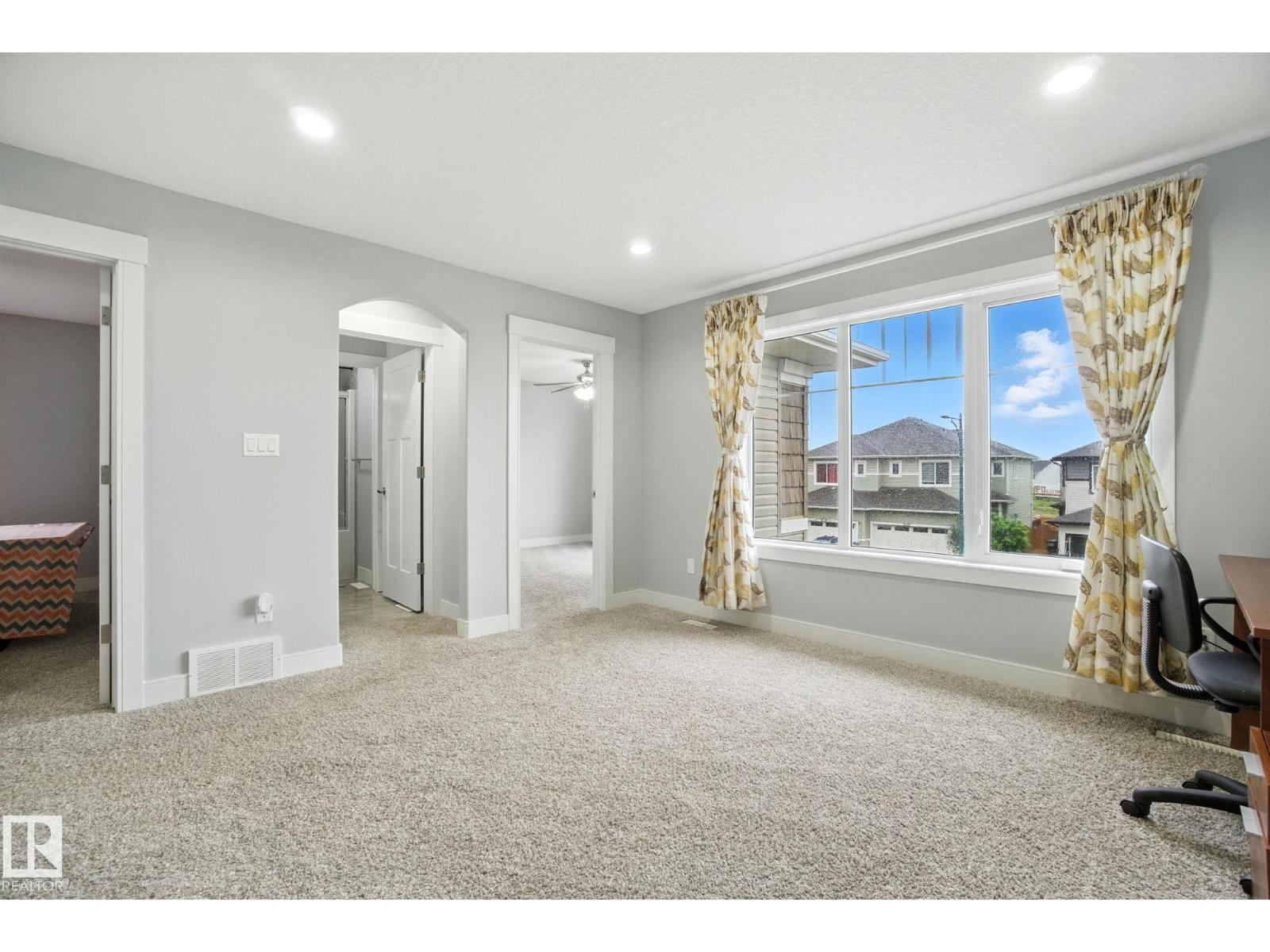 Photo 26 of 2419 17 Av Nw, Edmonton AB