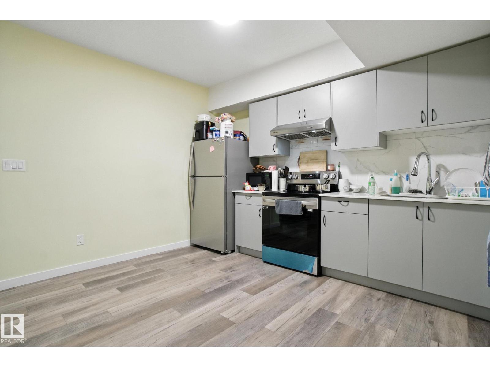Photo 42 of 2419 17 Av Nw, Edmonton AB