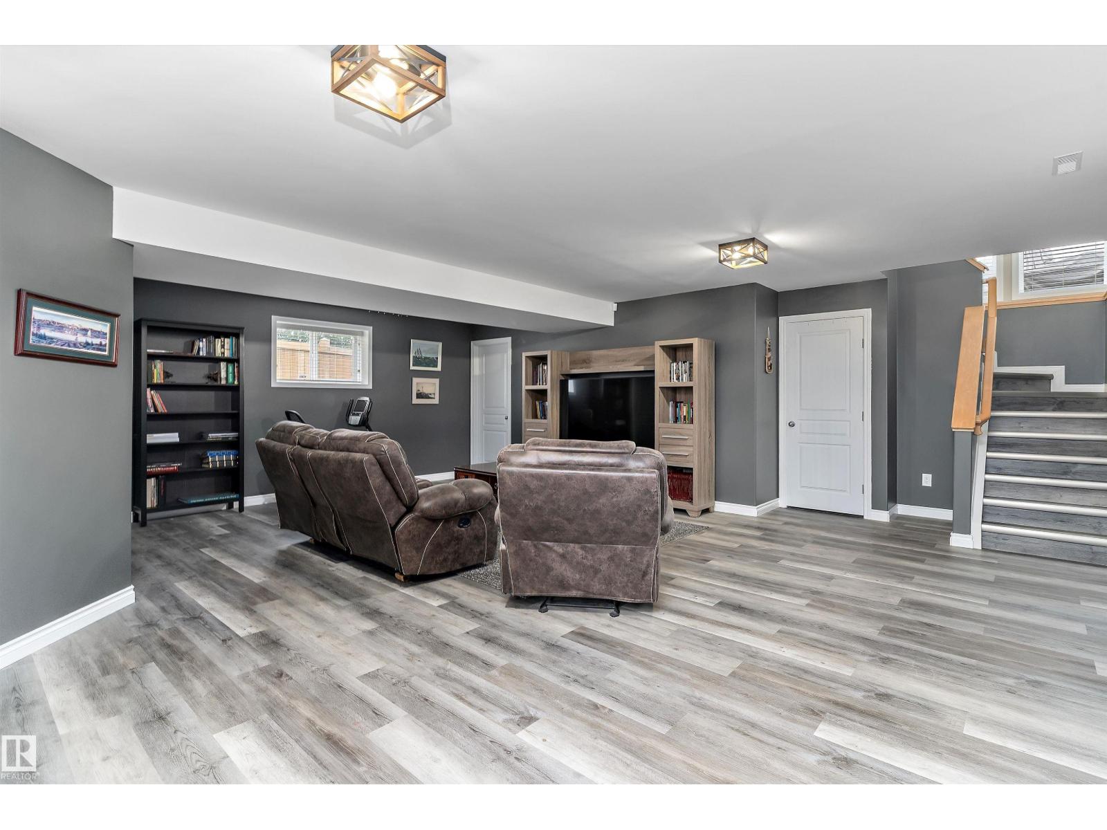 Photo 31 of 60 Haney Co, Spruce Grove AB