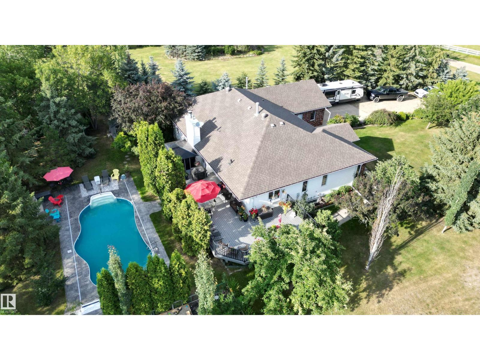 Photo 2 of 54224 Rge Road 245, Rural Sturgeon County AB