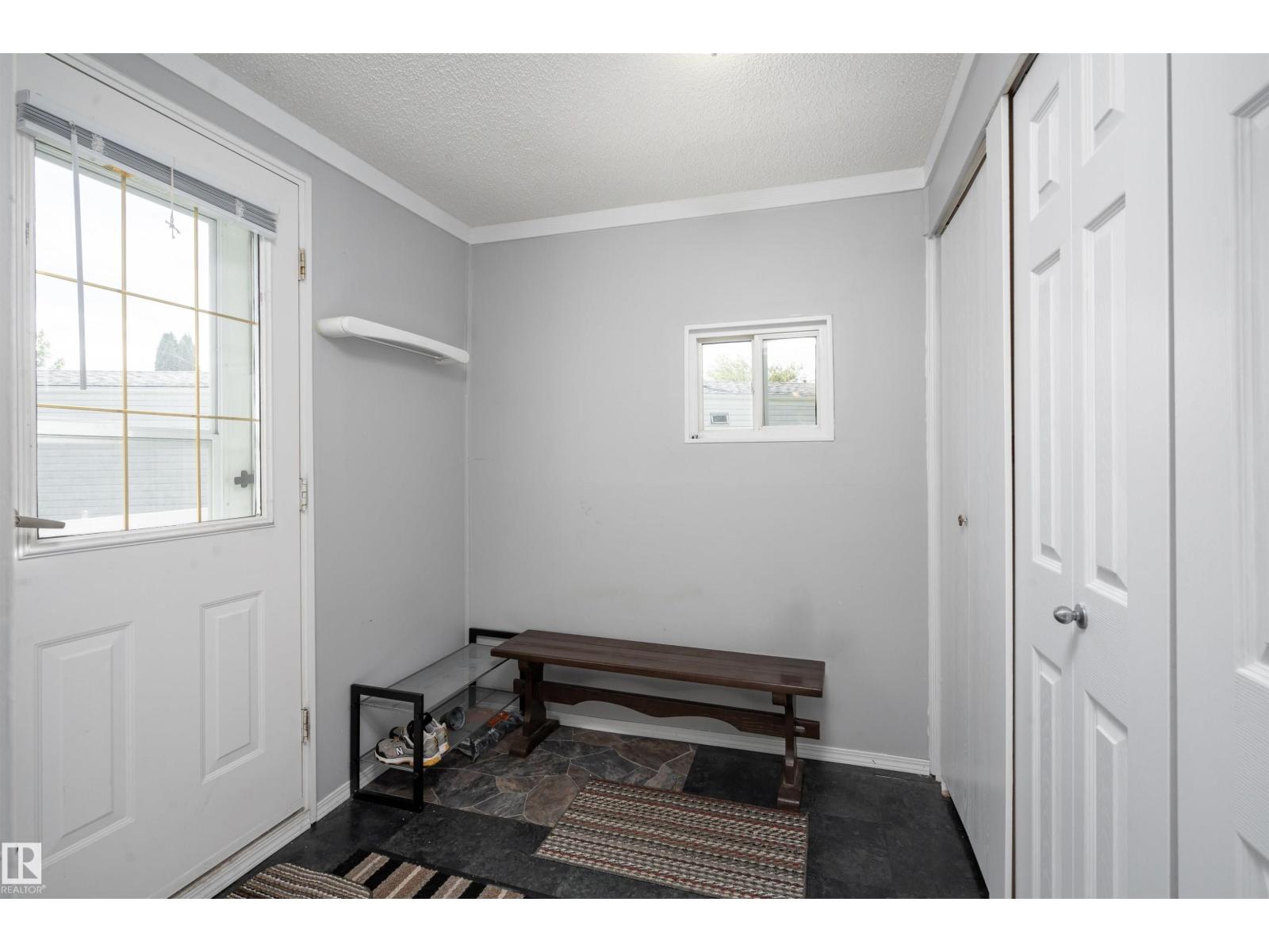 Photo 18 of 2438 Lakeview Ba Nw Nw, Edmonton AB