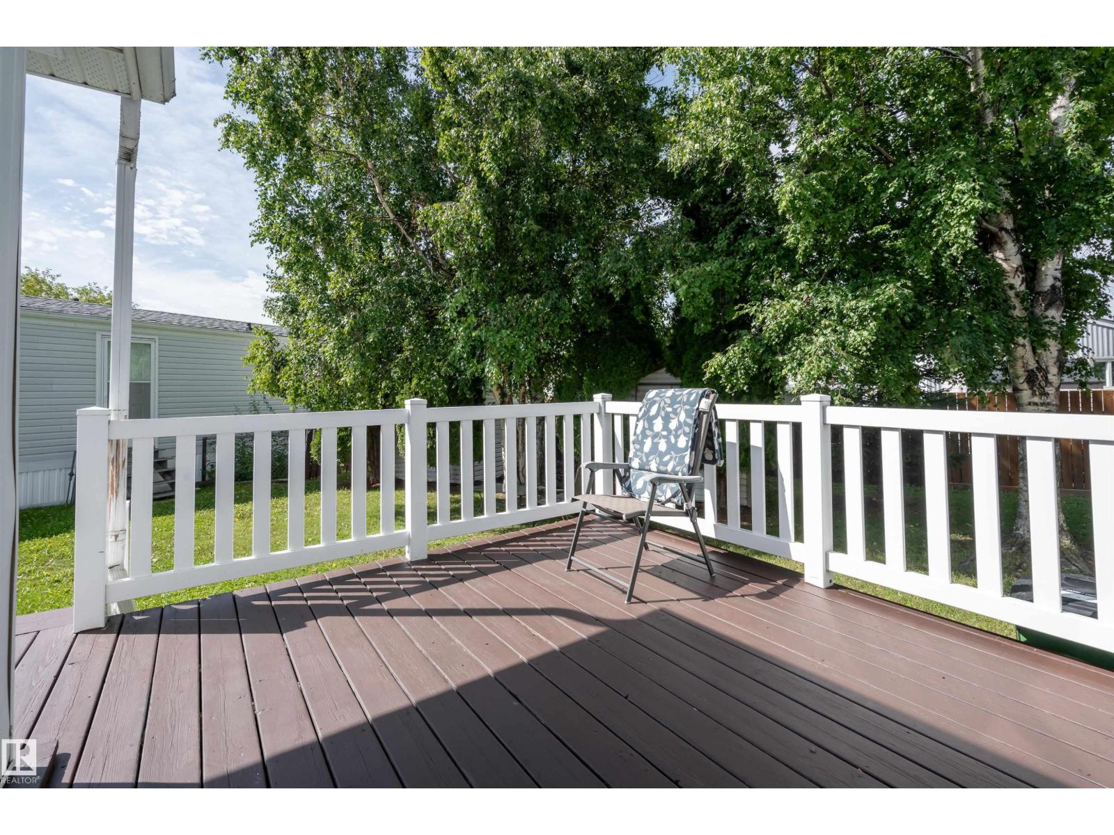Photo 21 of 2438 Lakeview Ba Nw Nw, Edmonton AB