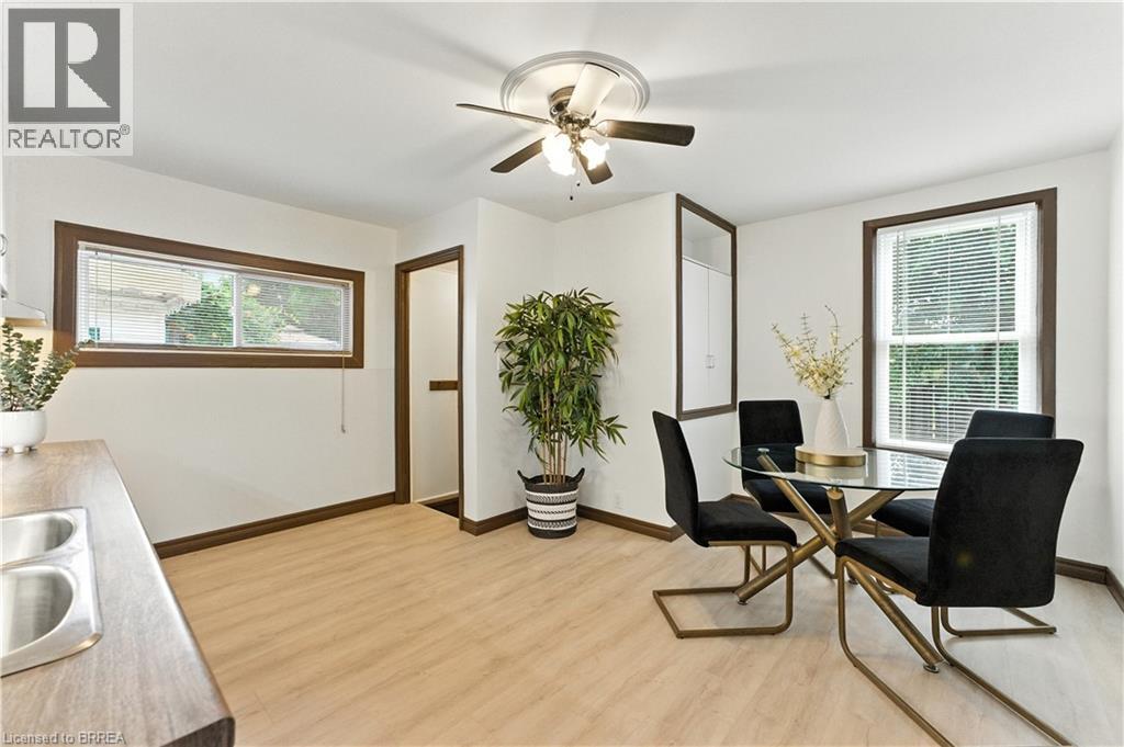 Photo 10 of 39 Allenby Avenue, Brantford ON