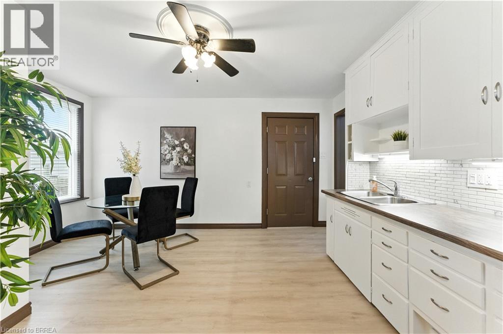 Photo 13 of 39 Allenby Avenue, Brantford ON
