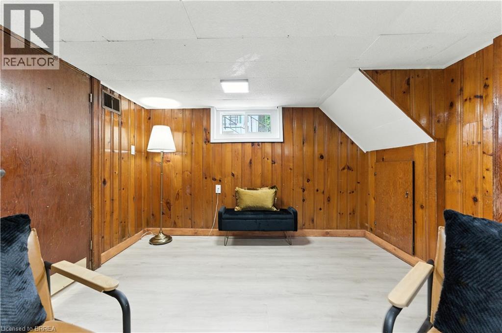 Photo 17 of 39 Allenby Avenue, Brantford ON