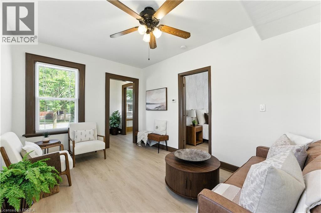 Photo 6 of 39 Allenby Avenue, Brantford ON