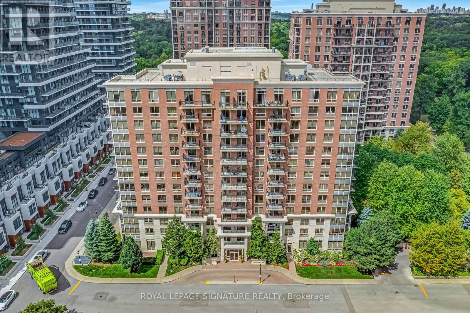 Photo 1 of 403 1103 Leslie Street, Toronto ON