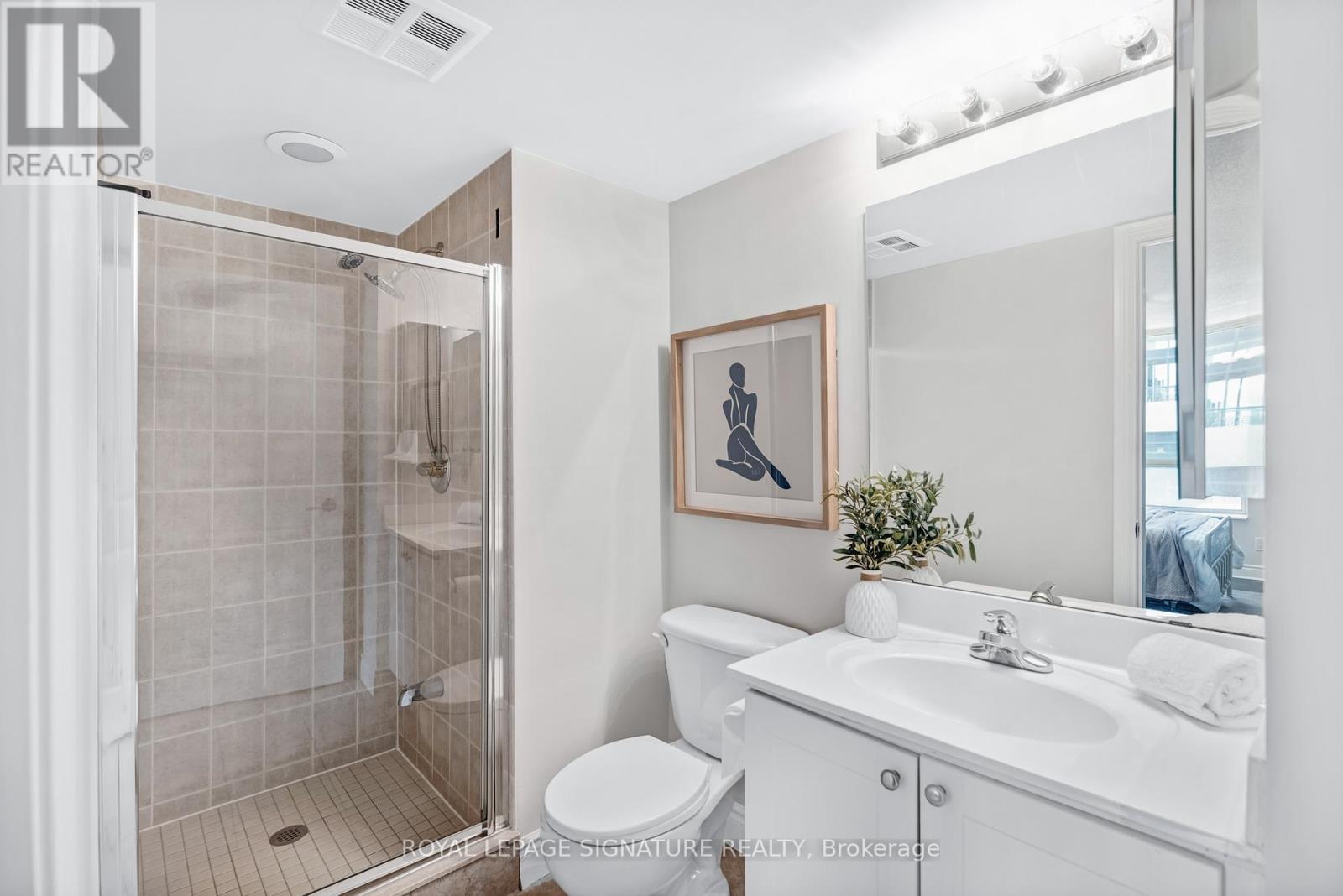 Photo 16 of 403 1103 Leslie Street, Toronto ON