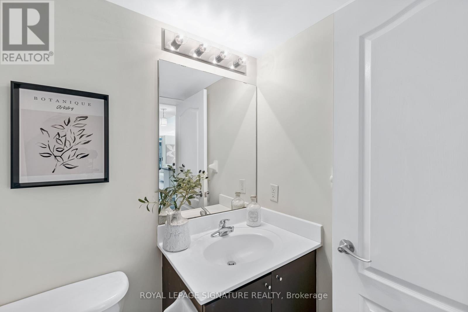 Photo 20 of 403 1103 Leslie Street, Toronto ON