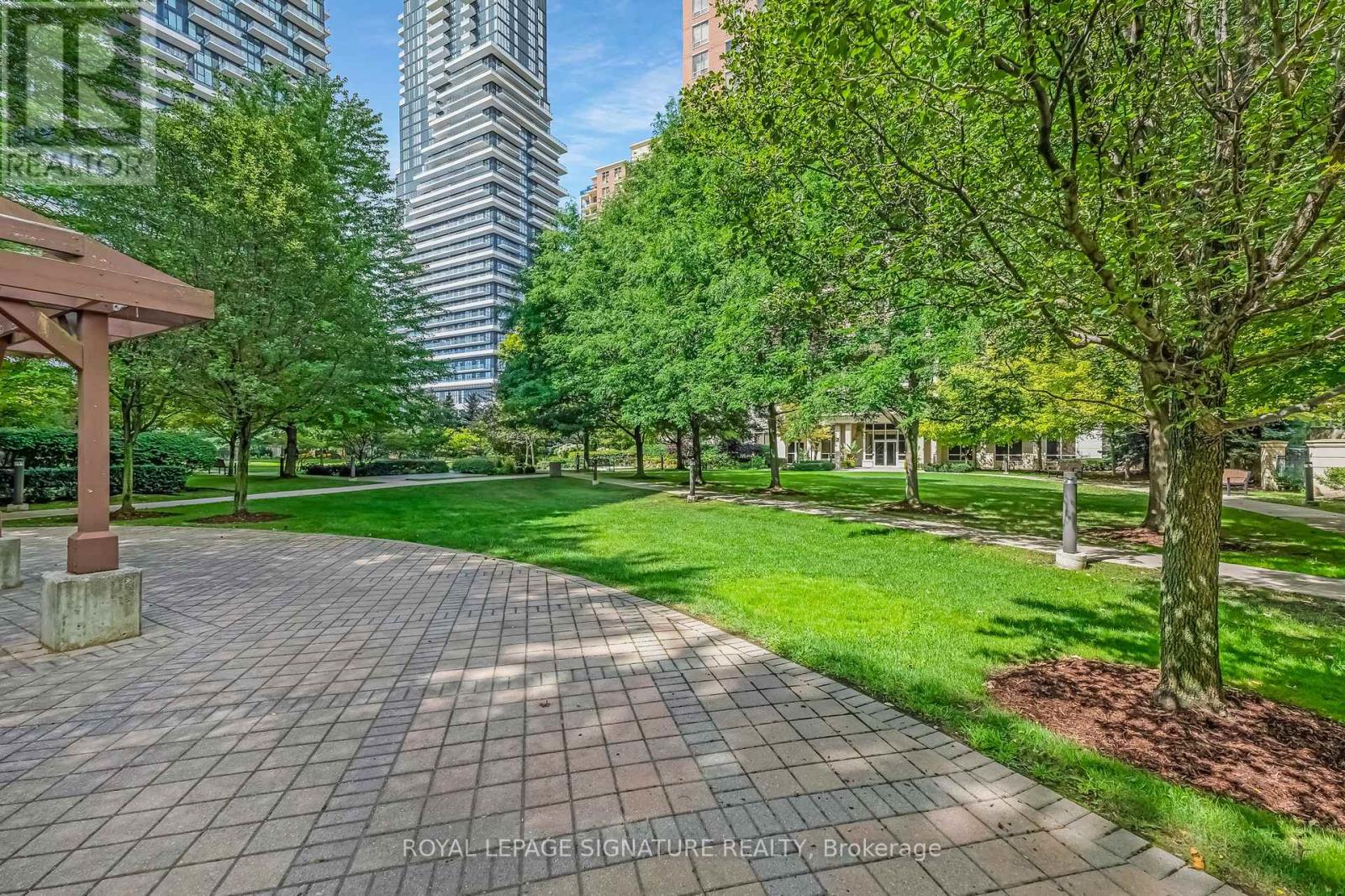 Photo 28 of 403 1103 Leslie Street, Toronto ON
