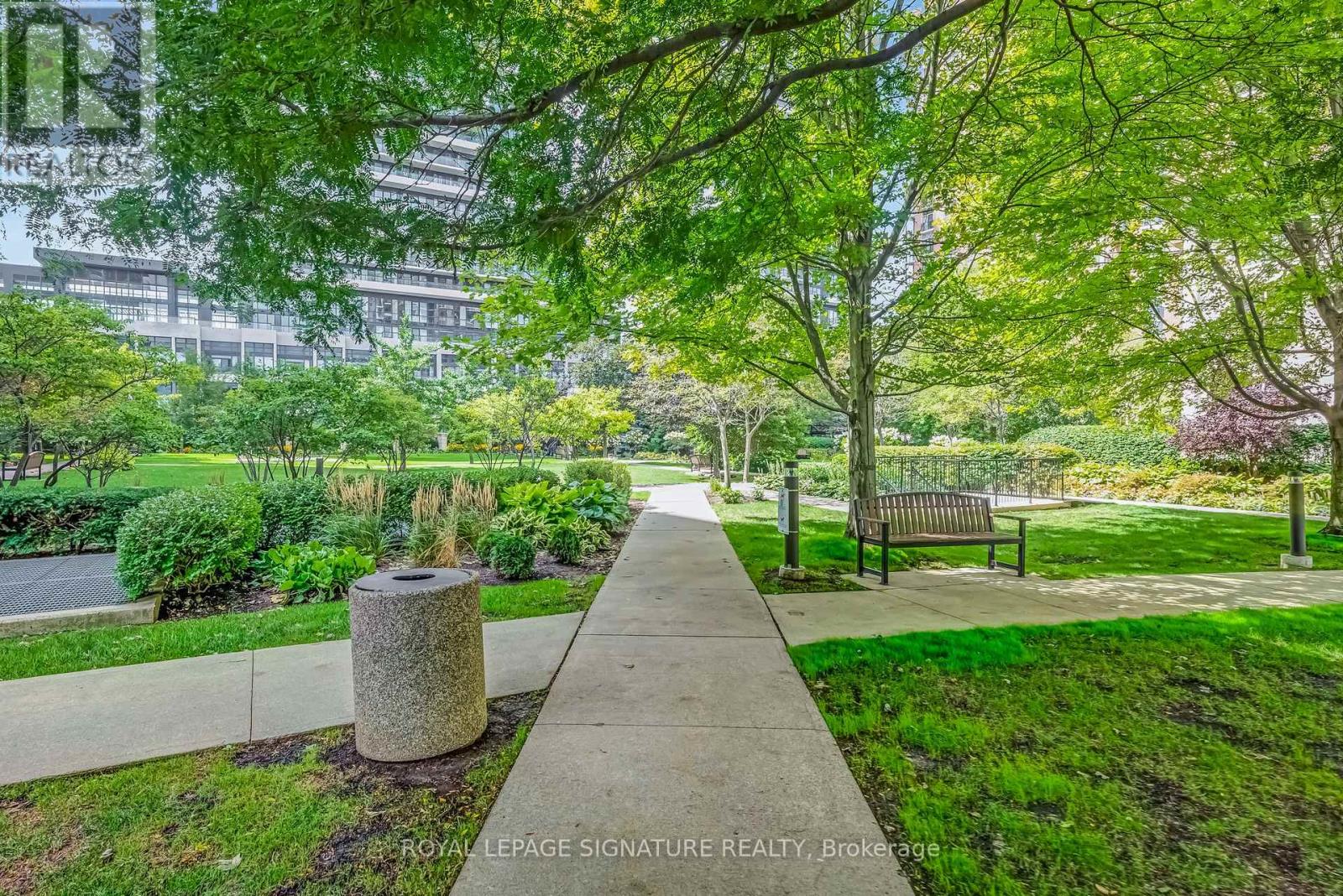 Photo 30 of 403 1103 Leslie Street, Toronto ON