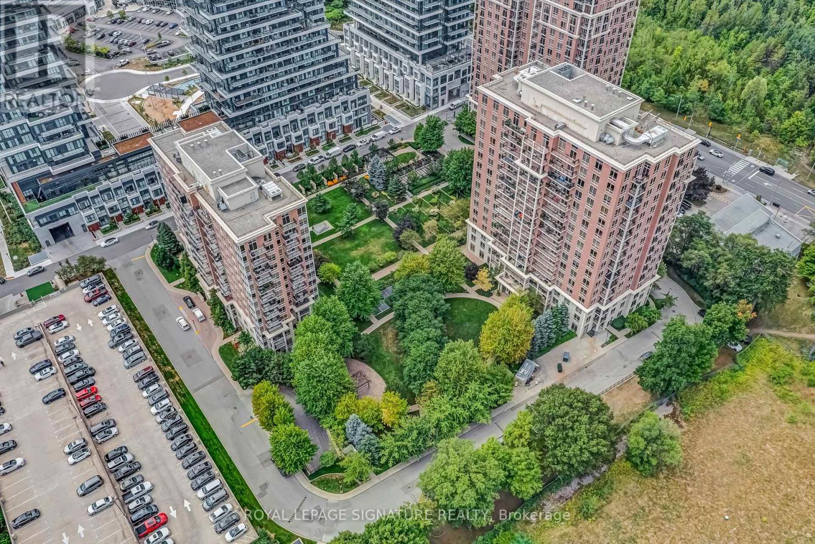 Photo 33 of 403 1103 Leslie Street, Toronto ON