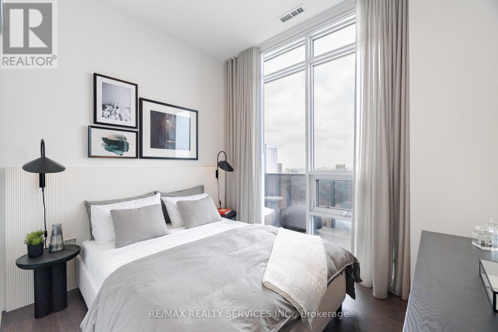 Photo 21 of Ph 103 138 Downes Street, Toronto ON