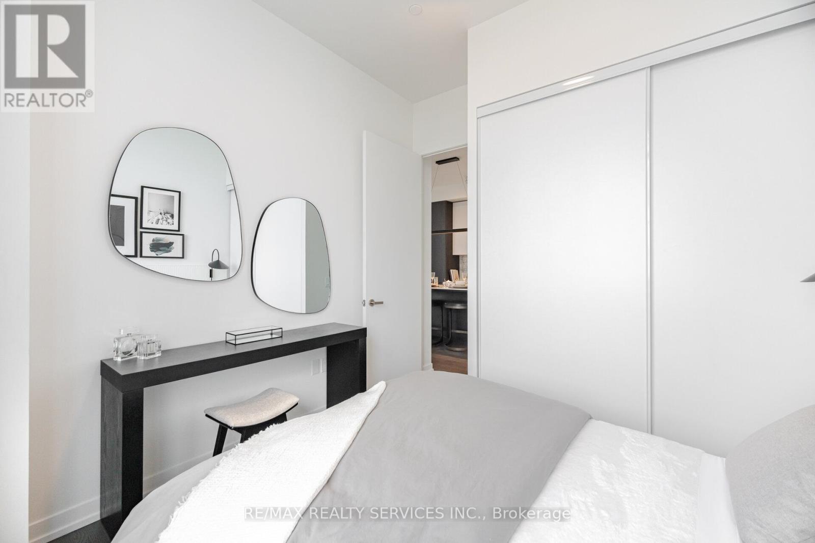 Photo 23 of Ph 103 138 Downes Street, Toronto ON