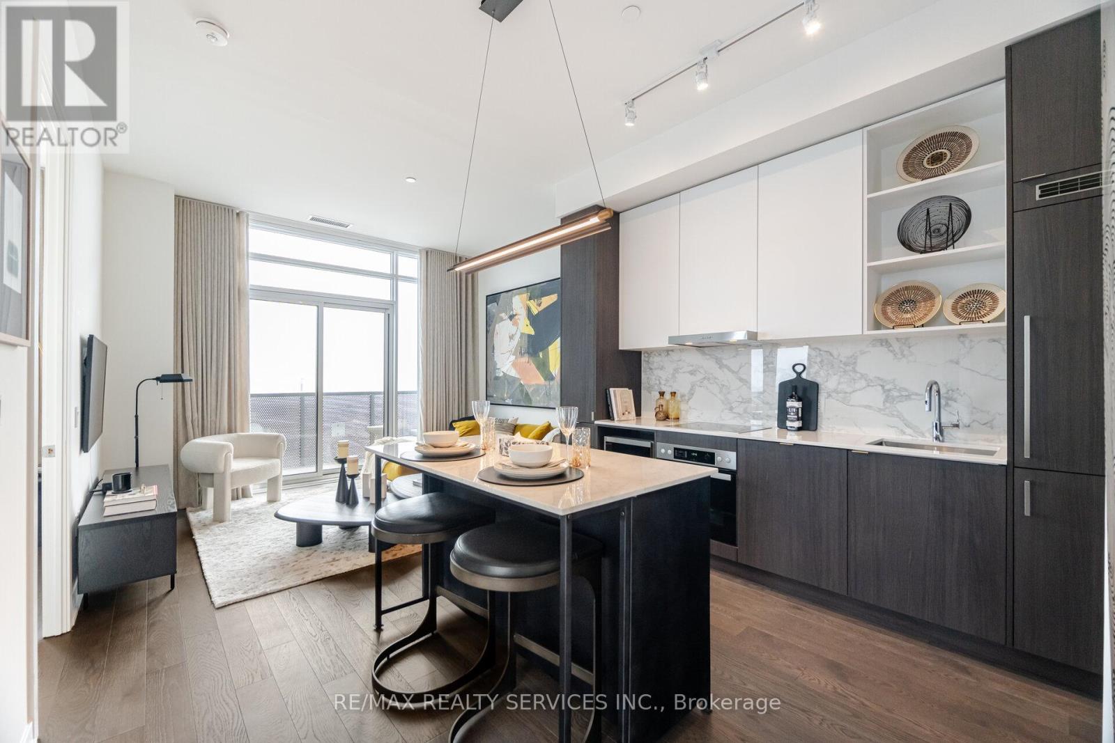 Photo 7 of Ph 103 138 Downes Street, Toronto ON