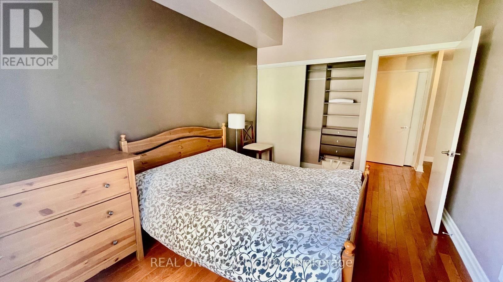 Photo 12 of 105 W 500 Queens Quay W, Toronto ON