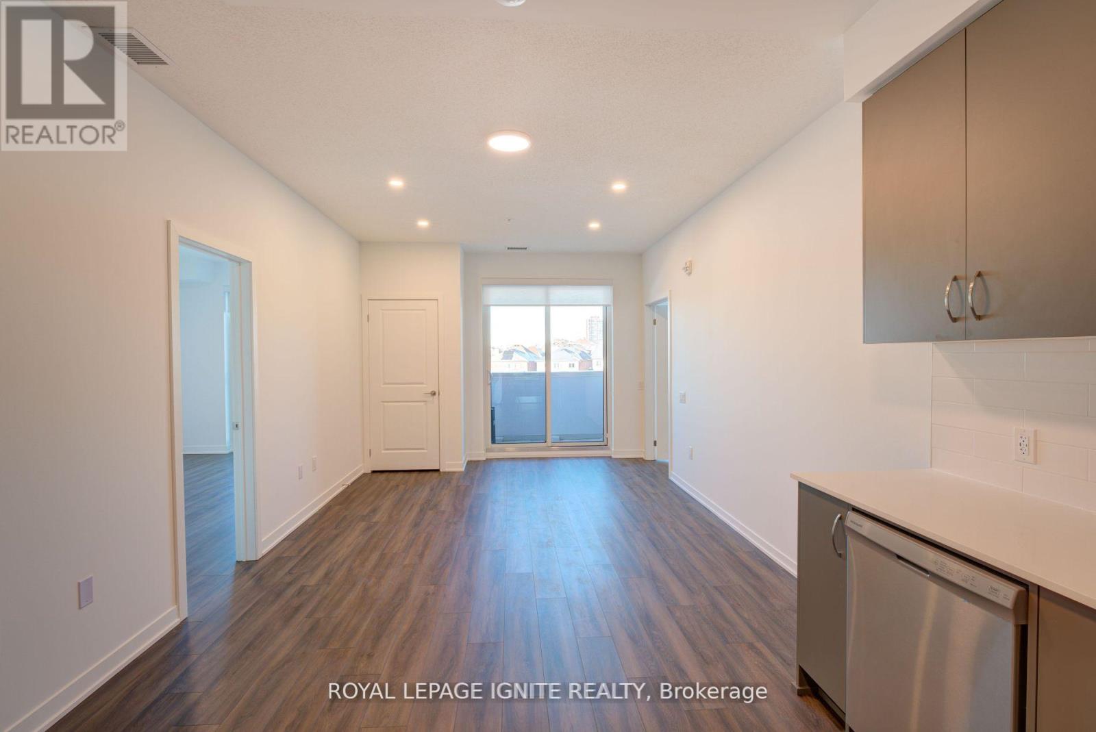 Photo 18 of 415 385 Arctic Red Drive, Oshawa ON