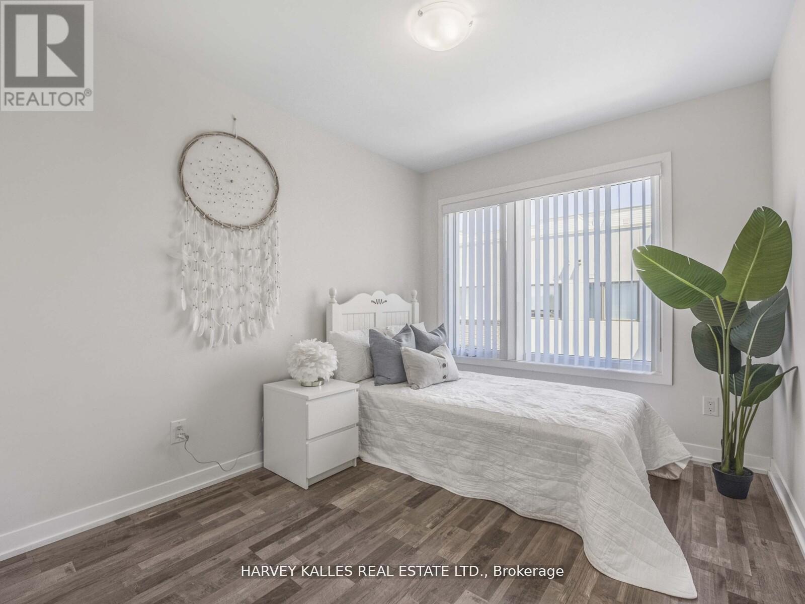 Photo 13 of 404 1460 Whites Road, Pickering ON