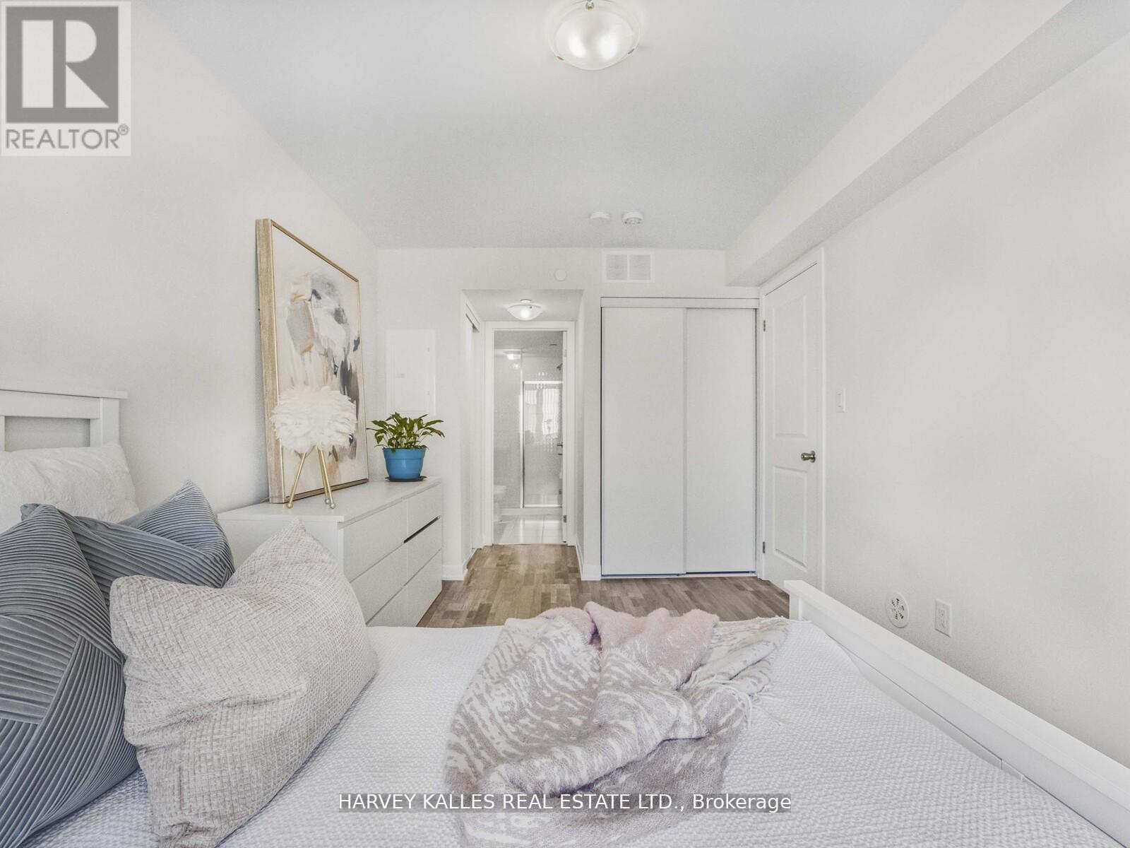 Photo 17 of 404 1460 Whites Road, Pickering ON